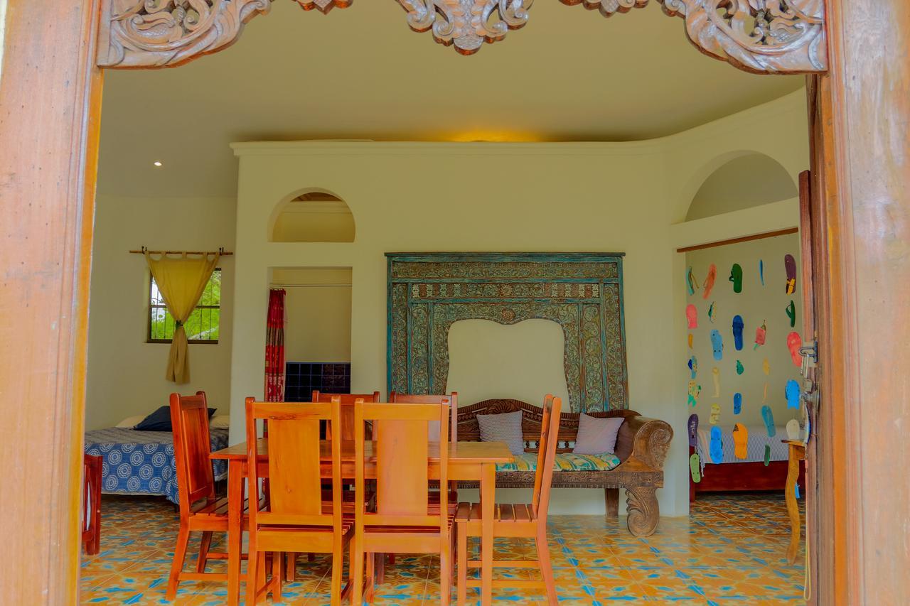 Two Brothers Surf Resort Tola Exterior photo